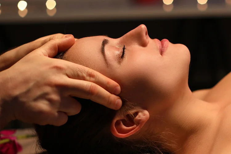 Natural face lift massage treatment